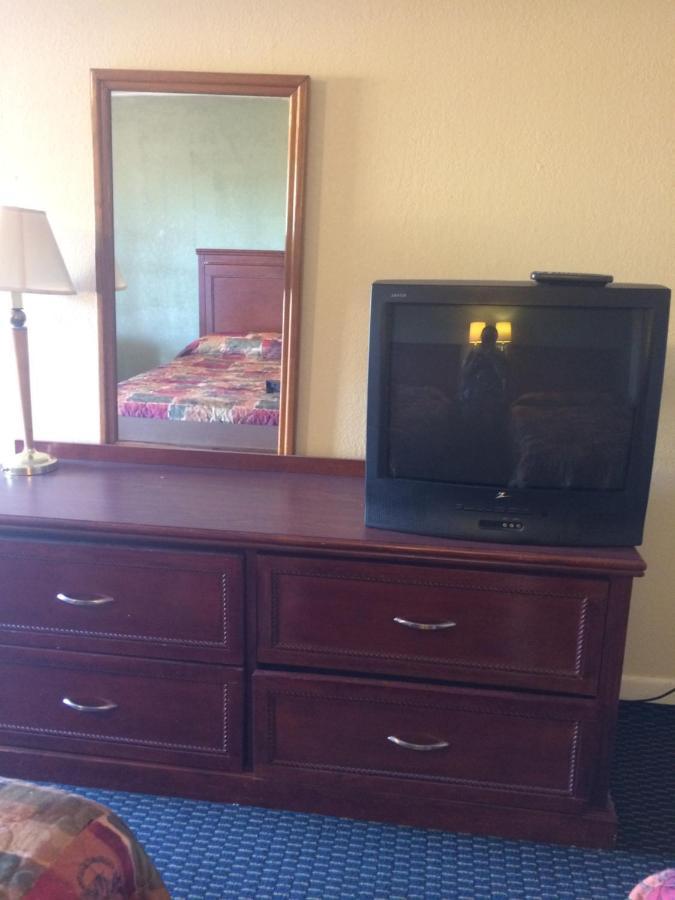 Rest Inn - Extended Stay, I-40 Airport, Wedding & Event Center Amarillo Extérieur photo