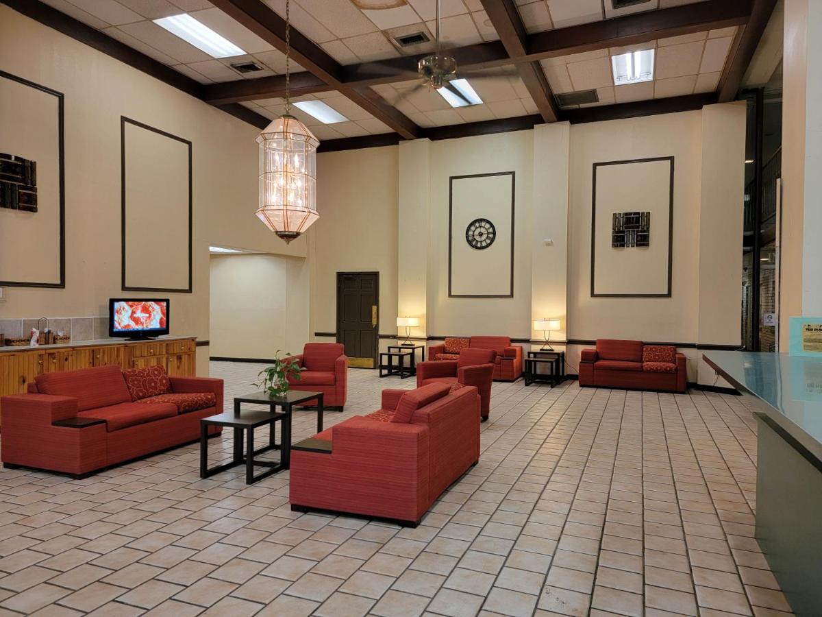 Rest Inn - Extended Stay, I-40 Airport, Wedding & Event Center Amarillo Extérieur photo