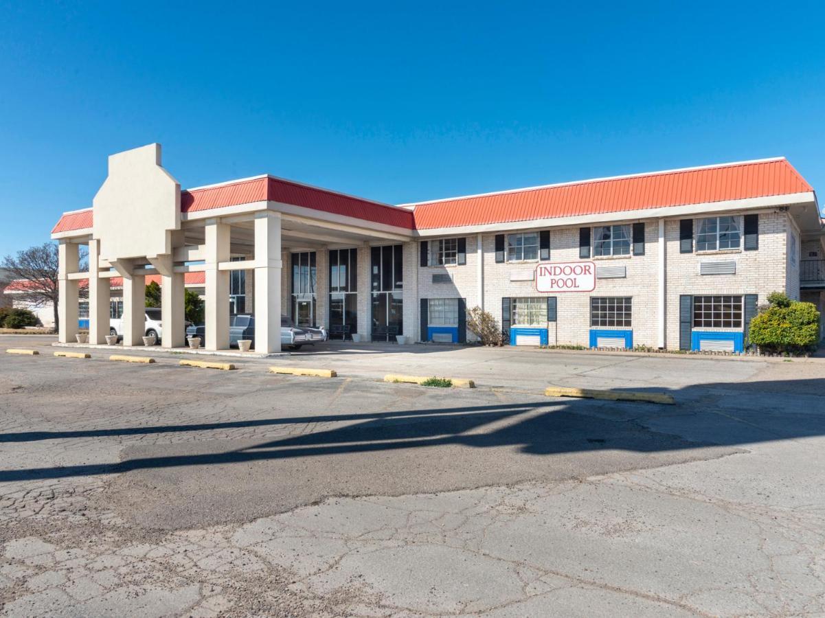 Rest Inn - Extended Stay, I-40 Airport, Wedding & Event Center Amarillo Extérieur photo